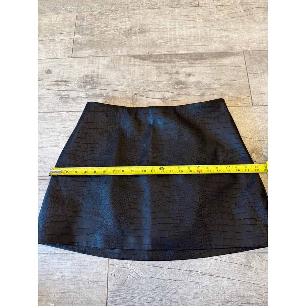 Abercrombie & Fitch The AF Scarlett Curve Love Mini Skort Ultra High Rise Black